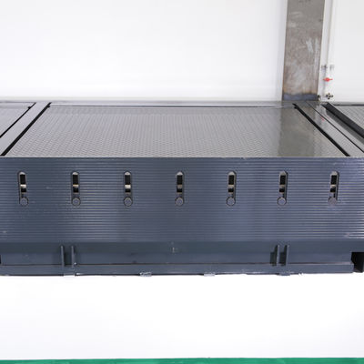 Pemasangan Keamanan Baffle Forklift Hydraulic Dock Leveler 25000LBS