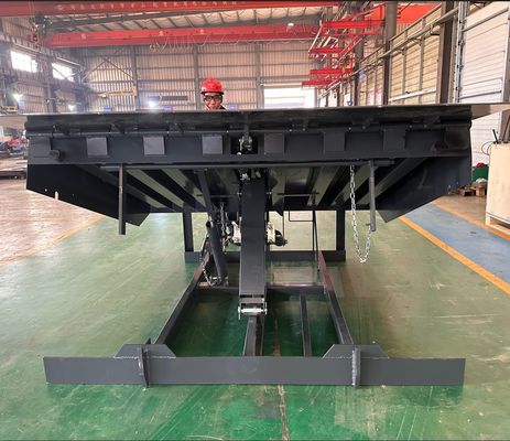 Manual tahan lama Mechanical Dock Leveler Mudah digunakan untuk gudang