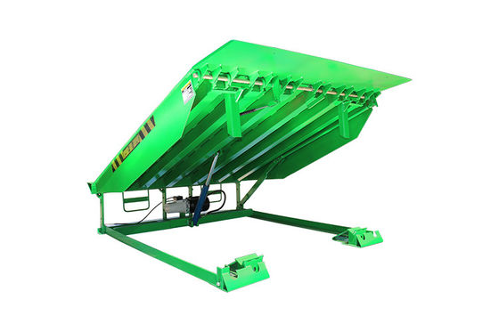 Perlindungan Lingkungan Load Dock Leveler Hydraulic Mudah dioperasikan