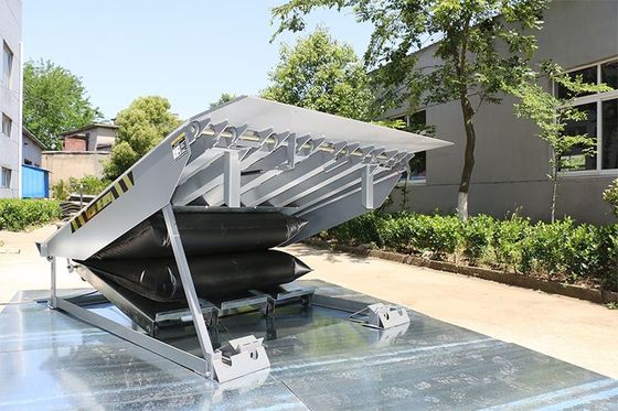 5 Tahun Garansi Gratis Airbag Dock Leveler 50Hz 750W Dua Bumper Gratis