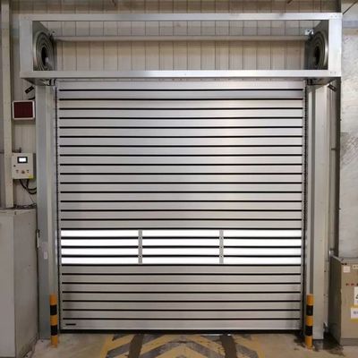 Pintu Rol Baja Galvanis Abu-abu Otomatis Dengan Paket Plywood Standar