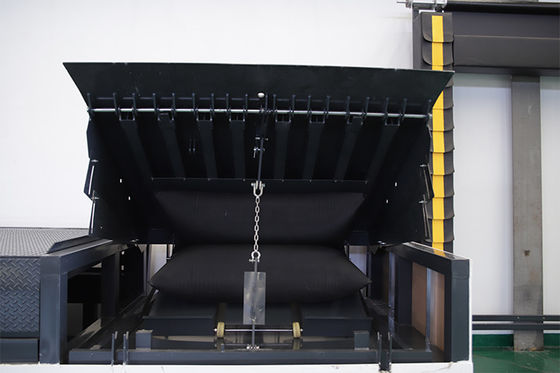 Airbag Dock Leveler Kapasitas 25000 LBS untuk Peralatan Pemuatan Gudang